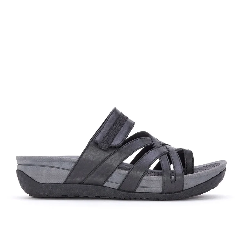 Women's Thong Sandals with a Beaded Design in Multicolor for a Beachy AestheticWomen's Thong Sandals with a Beaded Design in Multicolor for a Beachy AestheticDarla Women's Thong Sandals with a Beaded Design in Multicolor for a Beachy AestheticWomen's Thong Sandals with a Beaded Design in Multicolor for a Beachy AestheticDarla