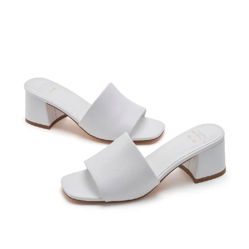 Women's Thong Sandals with a Beaded Design in Multicolor for a Beachy AestheticWomen's Thong Sandals with a Beaded Design in Multicolor for a Beachy AestheticNUMERO QUATRE. Women's Thong Sandals with a Beaded Design in Multicolor for a Beachy AestheticWomen's Thong Sandals with a Beaded Design in Multicolor for a Beachy AestheticNUMERO QUATRE.