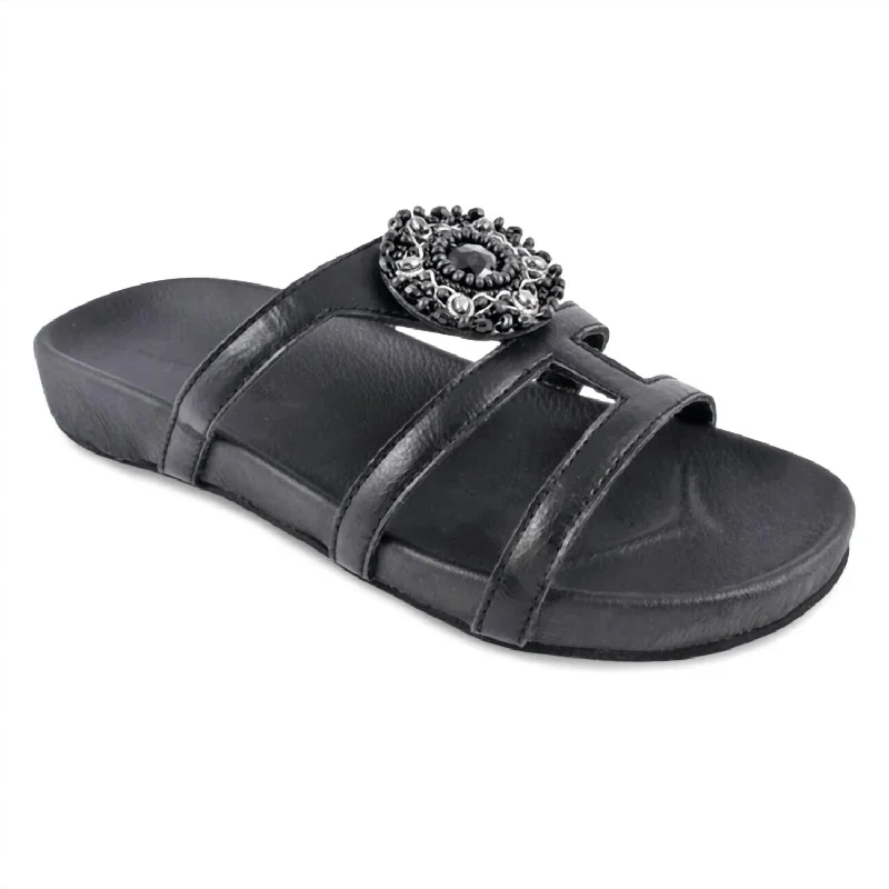 Women's Leather - Strapped Sandals with a Braided Detail in Brown for a Rustic AppealAlba Flip Flops In Black Women's Leather - Strapped Sandals with a Braided Detail in Brown for a Rustic AppealAlba Flip Flops In Black