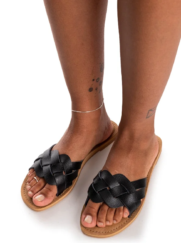 Anti - Slip Women's Sandals with a Grooved Sole in Green for Outdoor AdventuresAnti - Slip Women's Sandals with a Grooved Sole in Green for Outdoor AdventuresEdessa Sandals - Black