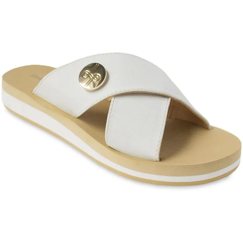 Anti - Slip Women's Sandals with a Grooved Sole in Green for Outdoor AdventuresAnti - Slip Women's Sandals with a Grooved Sole in Green for Outdoor AdventuresLindsay Phillips Womens Lotus Faux Leather Flip-Flops Anti - Slip Women's Sandals with a Grooved Sole in Green for Outdoor AdventuresAnti - Slip Women's Sandals with a Grooved Sole in Green for Outdoor AdventuresLindsay Phillips Womens Lotus Faux Leather Flip-Flops