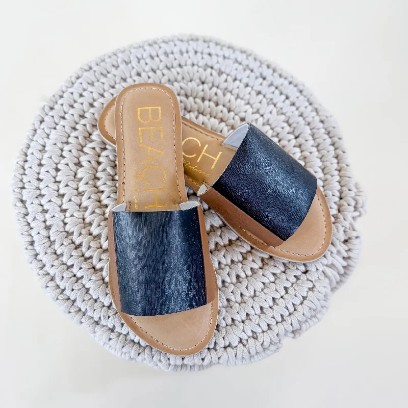 Women's Sandals with a Floral - Printed Upper in Pink for a Feminine Spring LookMatisse | Bonfire Slide Sandal in Tan and Black Women's Sandals with a Floral - Printed Upper in Pink for a Feminine Spring LookMatisse | Bonfire Slide Sandal in Tan and Black