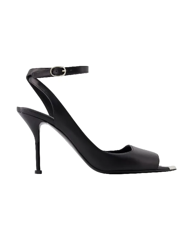 Women's Sandals with a Wedge Heel and a Tassel Detail in Orange for a Trendy LookWomen's Sandals with a Wedge Heel and a Tassel Detail in Orange for a Trendy LookPunk Sandals - Alexander Mcqueen - Leather - Black/Silver Women's Sandals with a Wedge Heel and a Tassel Detail in Orange for a Trendy LookWomen's Sandals with a Wedge Heel and a Tassel Detail in Orange for a Trendy LookPunk Sandals - Alexander Mcqueen - Leather - Black/Silver
