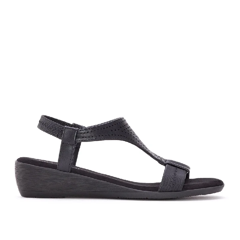 Women's Flat Slide Sandals with a Memory Foam Insole in White for All - Day ComfortWomen's Flat Slide Sandals with a Memory Foam Insole in White for All - Day ComfortRoseland Women's Flat Slide Sandals with a Memory Foam Insole in White for All - Day ComfortWomen's Flat Slide Sandals with a Memory Foam Insole in White for All - Day ComfortRoseland