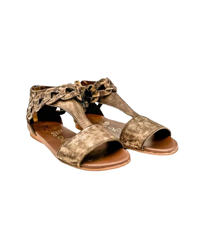 Anti - Slip Women's Sandals with a Grooved Sole in Green for Outdoor AdventuresAnti - Slip Women's Sandals with a Grooved Sole in Green for Outdoor AdventuresWomen Loop D Loop Sandals In Tan Anti - Slip Women's Sandals with a Grooved Sole in Green for Outdoor AdventuresAnti - Slip Women's Sandals with a Grooved Sole in Green for Outdoor AdventuresWomen Loop D Loop Sandals In Tan