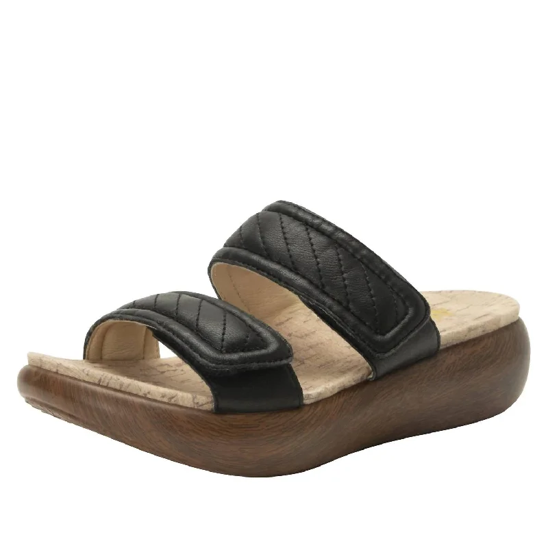 Sustainable Women's Recycled Material Sandals in Beige for Eco - Conscious ShoppersWomen's Brayah Rocker Sandal In Black Sustainable Women's Recycled Material Sandals in Beige for Eco - Conscious ShoppersWomen's Brayah Rocker Sandal In Black