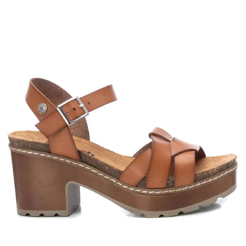 Women's Thong Sandals with a Beaded Design in Multicolor for a Beachy AestheticWomen's Casual Heeled Platform Sandals In Medium Brown