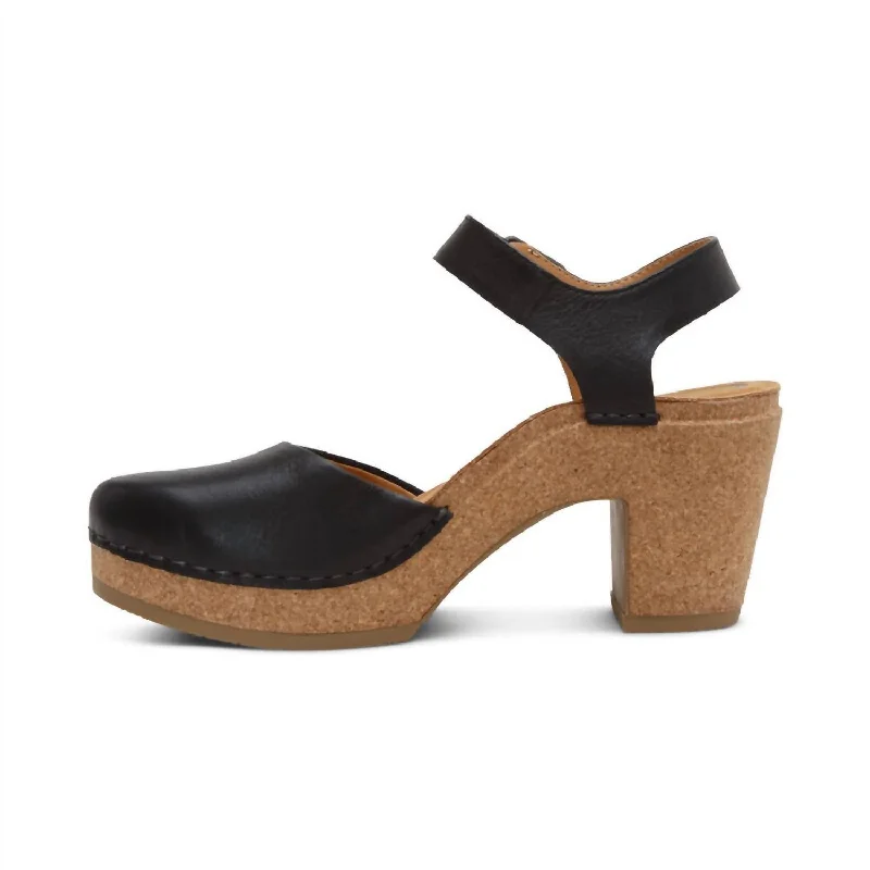 Women's Sandals with a Glitter - Coated Strap in Gold for a Sparkly Summer OutfitWomen's Sandals with a Glitter - Coated Strap in Gold for a Sparkly Summer OutfitWomen's Finley Closed Toe Heel Sandals In Black Women's Sandals with a Glitter - Coated Strap in Gold for a Sparkly Summer OutfitWomen's Sandals with a Glitter - Coated Strap in Gold for a Sparkly Summer OutfitWomen's Finley Closed Toe Heel Sandals In Black