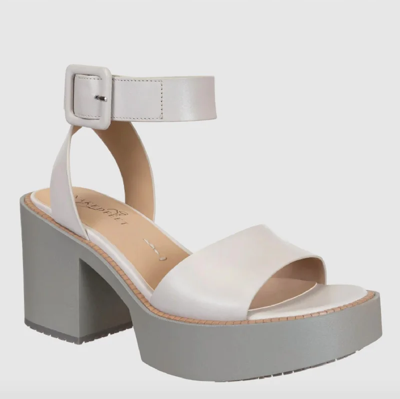 Women's Sandals with a Wedge Heel and a Tassel Detail in Orange for a Trendy LookWomen's Sandals with a Wedge Heel and a Tassel Detail in Orange for a Trendy LookWomen's Iconoclast Platform Sandals In Mist
