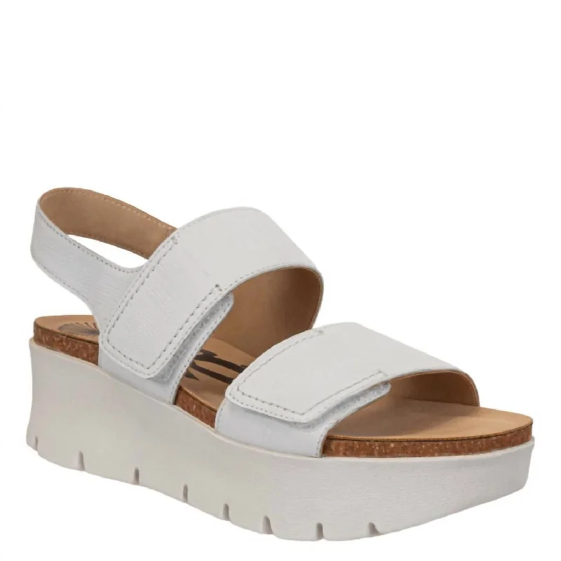 Waterproof Women's Rubber Beach Sandals with Arch Support in Blue for Water ActivitiesWaterproof Women's Rubber Beach Sandals with Arch Support in Blue for Water ActivitiesWomen's Montane Platform Sandal In Dove Waterproof Women's Rubber Beach Sandals with Arch Support in Blue for Water ActivitiesWaterproof Women's Rubber Beach Sandals with Arch Support in Blue for Water ActivitiesWomen's Montane Platform Sandal In Dove