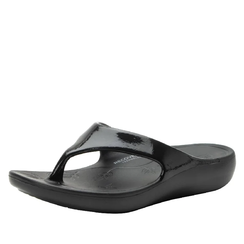 Shock - Absorbing Women's Sandals with a Soft Insole in Black for Active LifestylesWomen's Ode Sandal In Black Gloss Shock - Absorbing Women's Sandals with a Soft Insole in Black for Active LifestylesWomen's Ode Sandal In Black Gloss