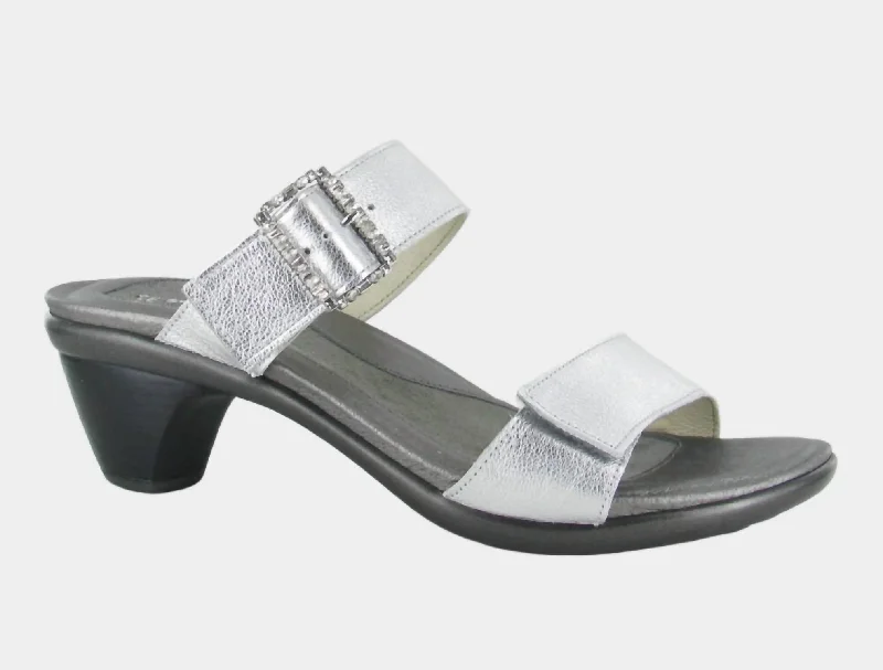 Women's Sandals with a Wedge Heel and a Tassel Detail in Orange for a Trendy LookWomen's Recent Heeled Slide Sandal In Silver Women's Sandals with a Wedge Heel and a Tassel Detail in Orange for a Trendy LookWomen's Recent Heeled Slide Sandal In Silver