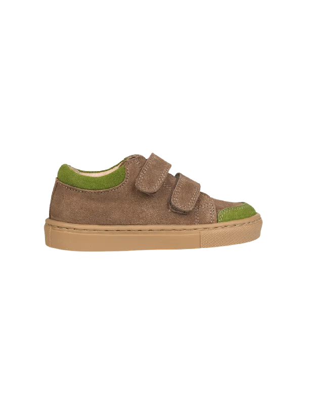 Low - Top Women's Tennis Sneakers in Bright Neon for a Pop of Color on the CourtLow Sneaker - Mushroom Low - Top Women's Tennis Sneakers in Bright Neon for a Pop of Color on the CourtLow Sneaker - Mushroom