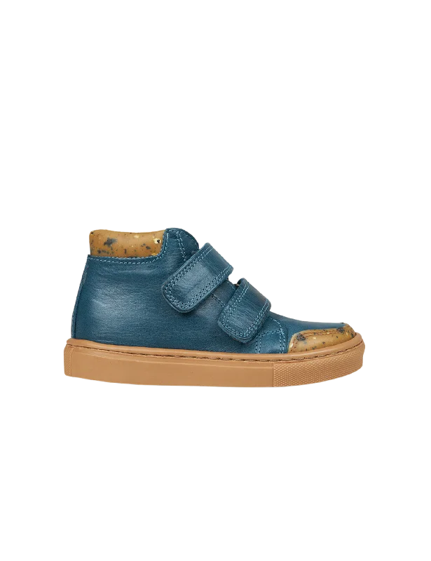 Retro - Style Women's Sneakers in Pastel Colors for a Nostalgic and Fashionable VibeSneaker - Petroleum Blue Retro - Style Women's Sneakers in Pastel Colors for a Nostalgic and Fashionable VibeSneaker - Petroleum Blue