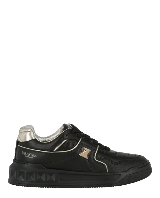 Smart - Tech Women's Sneakers with Fitness Tracking Features for Active Lifestyle EnthusiastsOne Stud Low-Top Leather Sneaker Smart - Tech Women's Sneakers with Fitness Tracking Features for Active Lifestyle EnthusiastsOne Stud Low-Top Leather Sneaker