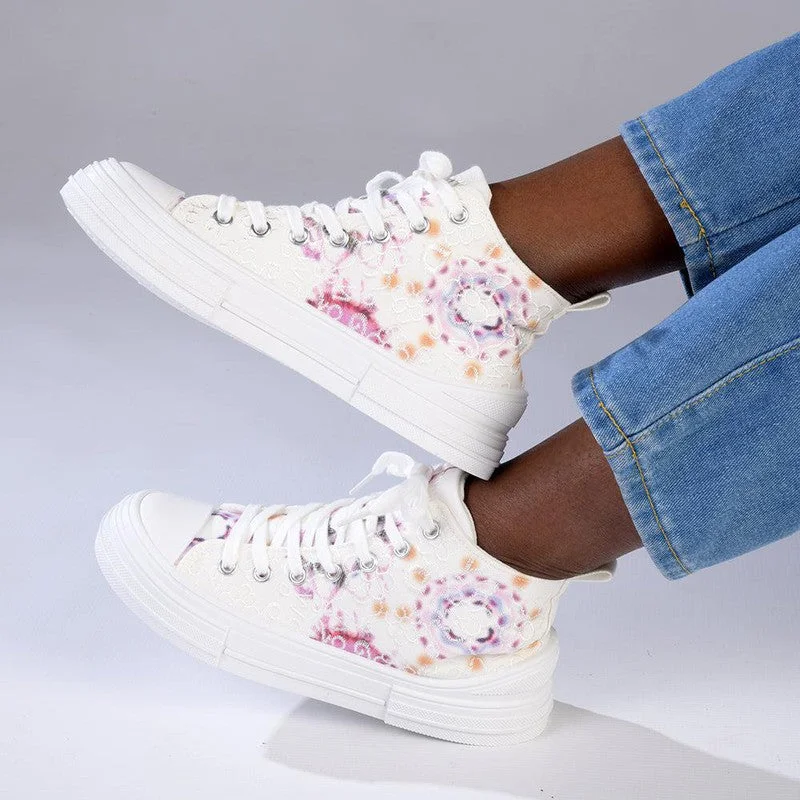 Retro - Style Women's Sneakers in Pastel Colors for a Nostalgic and Fashionable VibePierre Cardin Anglaise 1 Floral Sneaker - White/Pink Retro - Style Women's Sneakers in Pastel Colors for a Nostalgic and Fashionable VibePierre Cardin Anglaise 1 Floral Sneaker - White/Pink