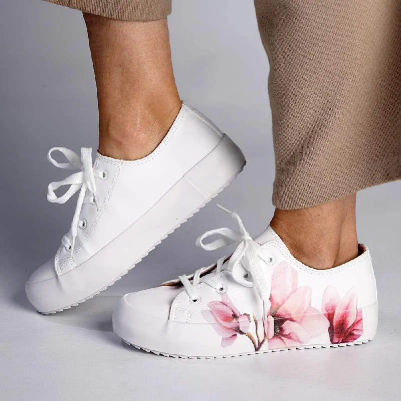 Water - Resistant Women's Hiking Sneakers with Traction Outsoles for Outdoor AdventuresPierre Cardin Gardin 1 Sneaker - White / Pink Water - Resistant Women's Hiking Sneakers with Traction Outsoles for Outdoor AdventuresPierre Cardin Gardin 1 Sneaker - White / Pink