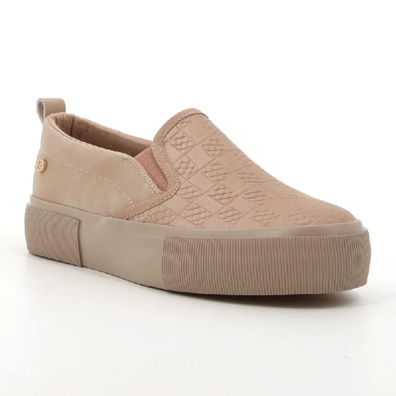 Lightweight Knit Women's Sneakers with Arch Support for All - Day ComfortPierre Cardin Zennon 2 Sneaker - Nude Lightweight Knit Women's Sneakers with Arch Support for All - Day ComfortPierre Cardin Zennon 2 Sneaker - Nude