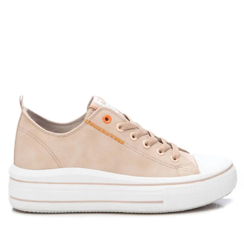 Women's Sneakers with Adjustable Straps for a Customized Fit During High - Impact ExercisesWomen's Casual Sneakers In Beige Women's Sneakers with Adjustable Straps for a Customized Fit During High - Impact ExercisesWomen's Casual Sneakers In Beige