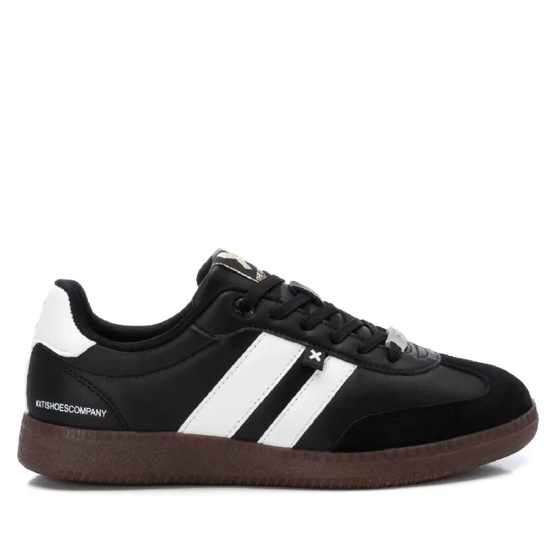 Low - Top Women's Tennis Sneakers in Bright Neon for a Pop of Color on the CourtWomen's Casual Sneakers In Black Low - Top Women's Tennis Sneakers in Bright Neon for a Pop of Color on the CourtWomen's Casual Sneakers In Black