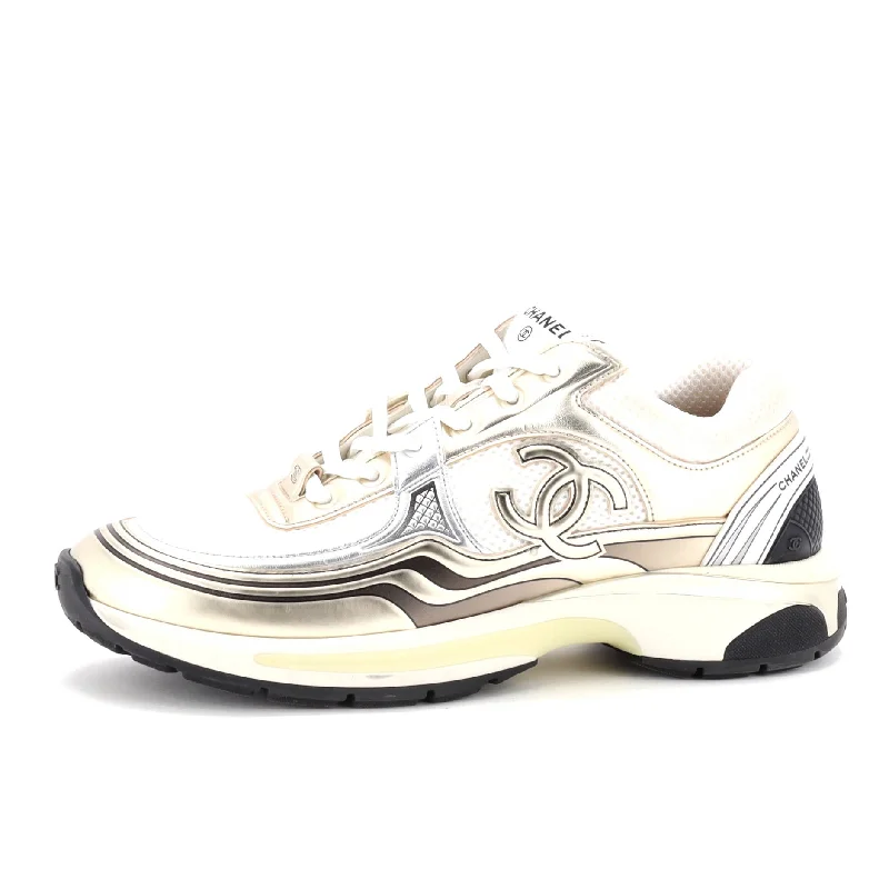 Women's Sneakers with Heel - Stabilizing Technology for Better Balance During RunningWomen's CC Low-Top Sneakers Mesh and Laminated Leather Women's Sneakers with Heel - Stabilizing Technology for Better Balance During RunningWomen's CC Low-Top Sneakers Mesh and Laminated Leather