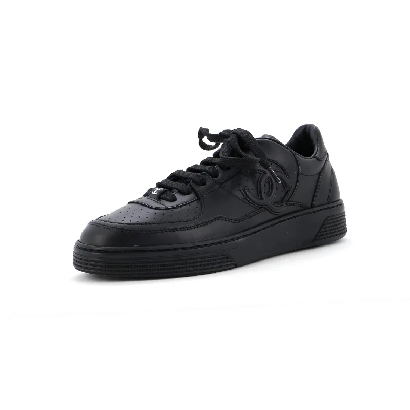 Women's Sneakers with Heel - Stabilizing Technology for Better Balance During RunningWomen's CC Low-Top Sneakers Perforated Leather Women's Sneakers with Heel - Stabilizing Technology for Better Balance During RunningWomen's CC Low-Top Sneakers Perforated Leather