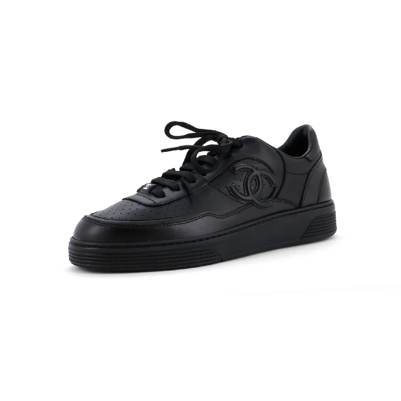 Vegan - Friendly Women's Sneakers Made from Recycled Materials for an Eco - Conscious ChoiceWomen's CC Low-Top Sneakers Perforated Leather Vegan - Friendly Women's Sneakers Made from Recycled Materials for an Eco - Conscious ChoiceWomen's CC Low-Top Sneakers Perforated Leather