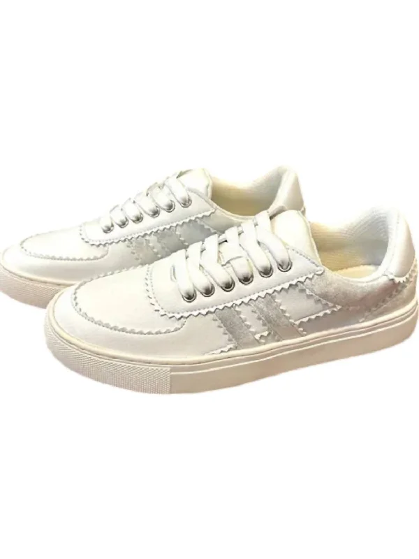 Women's Sneakers with Memory Foam Insoles for Exceptional Cushioning and ComfortWomen's Rizz Sneakers In White Women's Sneakers with Memory Foam Insoles for Exceptional Cushioning and ComfortWomen's Rizz Sneakers In White